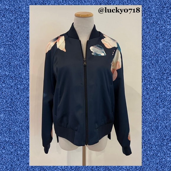 Joe’s Jeans NWOT Elsie Bomber Jacket in Navy Floral Sz M - Picture 4 of 8